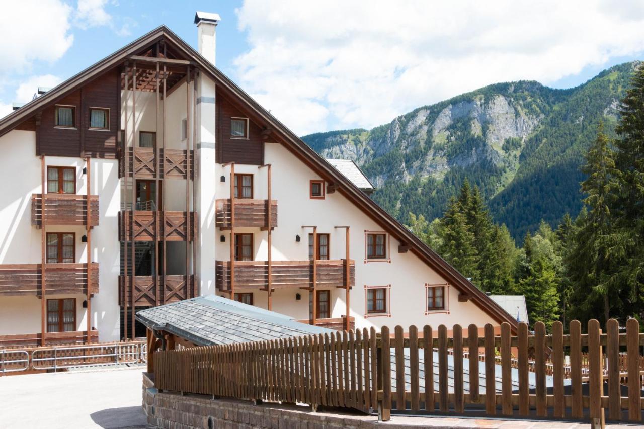Nevesole Folgarida Resort Aparthotel Екстер'єр фото