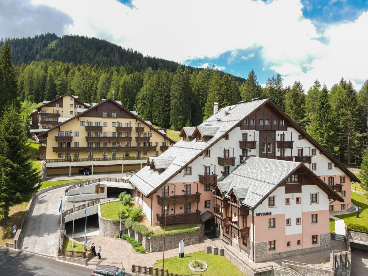 Nevesole Folgarida Resort Aparthotel Екстер'єр фото
