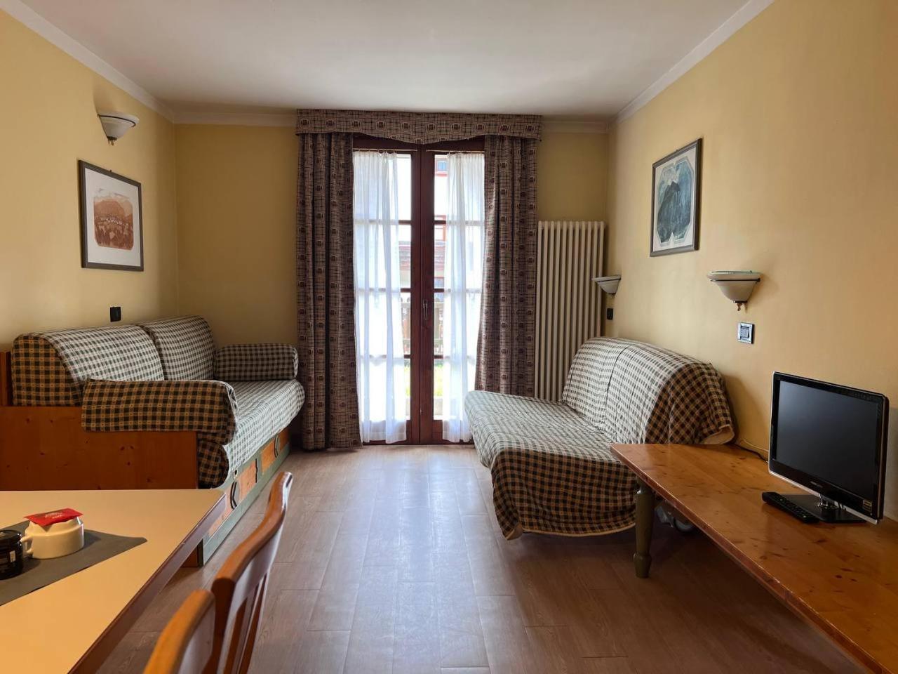 Nevesole Folgarida Resort Aparthotel Екстер'єр фото