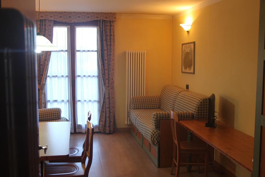 Nevesole Folgarida Resort Aparthotel Екстер'єр фото